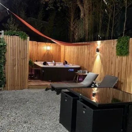Magnifique T2 Jacuzzi Piscine Frejus