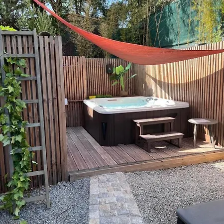 Magnifique T2 Jacuzzi Piscine